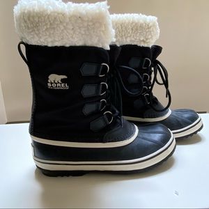 Sorel winter boots! Worn once.